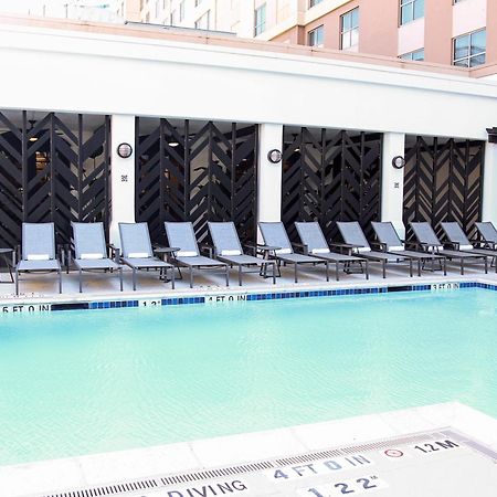 The Chifley Houston, Tapestry Collection By Hilton Hotel Exterior photo